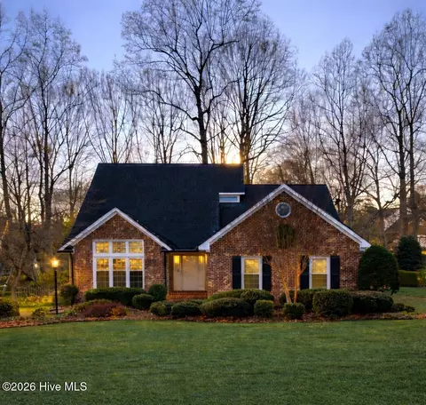 206 Aspen Ave, Elon, NC 27244