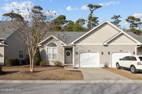 514 B Village Green Dr, Morehead City, NC 28557