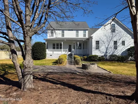 Exterior - 114 Cove Side Ln, Hampstead, NC 28443 photo 9 of 22