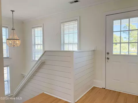 Entry Way - 114 Cove Side Ln, Hampstead, NC 28443 photo 5 of 7
