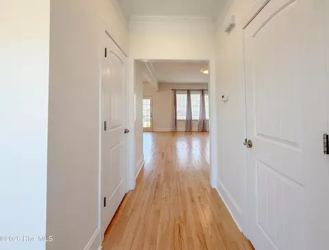 Entry Way - 114 Cove Side Ln, Hampstead, NC 28443 photo 7 of 7
