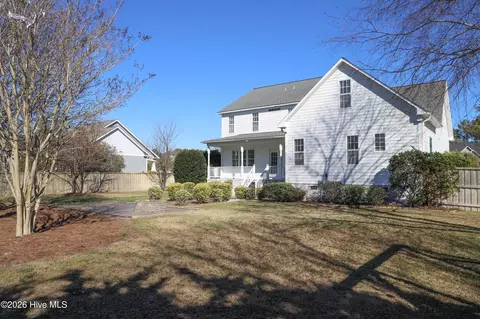 Exterior - 114 Cove Side Ln, Hampstead, NC 28443 photo 11 of 22