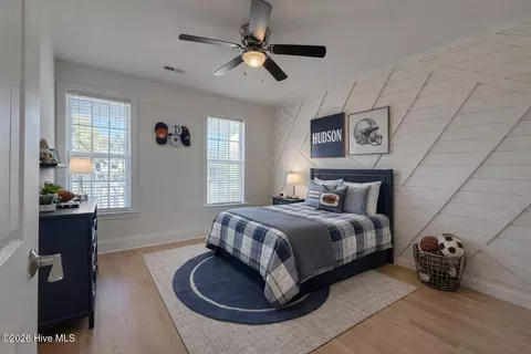 Bedroom - 114 Cove Side Ln, Hampstead, NC 28443 photo 6 of 13