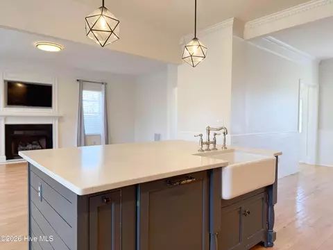 Kitchen - 114 Cove Side Ln, Hampstead, NC 28443 photo 9 of 13