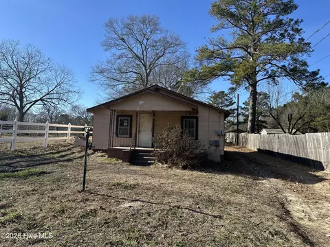 10281 Gibson Rd, Laurel Hill, NC 28351
