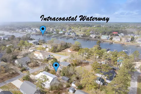 130 NE 26th St, Oak Island, NC 28465