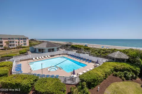 9201 Coast Guard Rd #F204, Emerald Isle, NC 28594