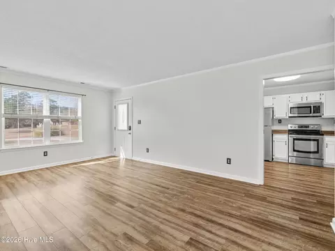 Living - 378 Riggs Rd, Hubert, NC 28539 photo 3 of 6
