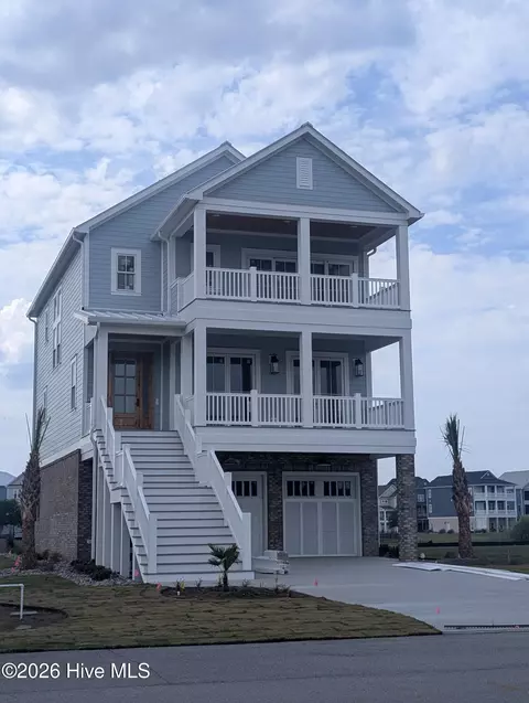 746 Cannonsgate Dr, Newport, NC 28570
