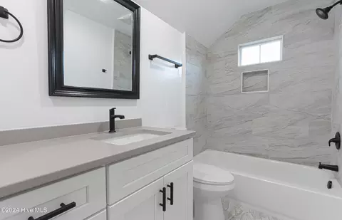 Bath - 30 Medlin Rd, Pinehurst, NC 28374 photo 4 of 5