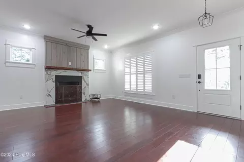 Living - 30 Medlin Rd, Pinehurst, NC 28374 photo 1 of 2