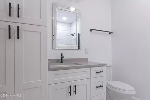 Bath - 30 Medlin Rd, Pinehurst, NC 28374 photo 2 of 5
