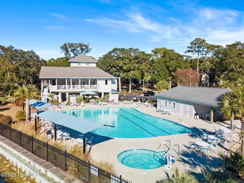 Exterior - 178 Edgewater Cir, Sunset Beach, NC 28468 photo 13 of 19