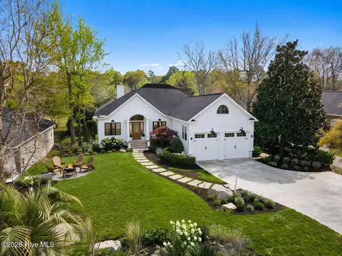Exterior - 178 Edgewater Cir, Sunset Beach, NC 28468 photo 1 of 19