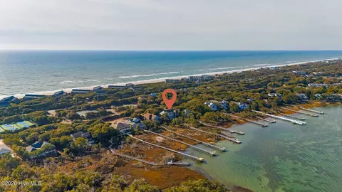 550 Fiddlers Ridge Rd, Pine Knoll Shores, NC 28512
