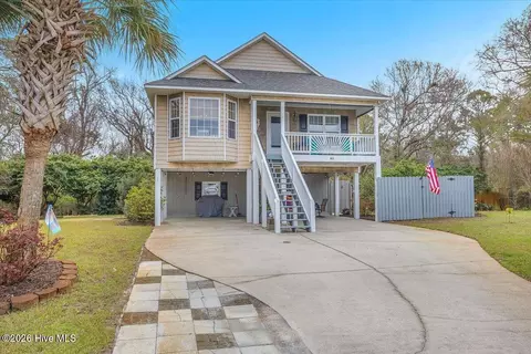 401 Donzi Ct, Carolina Beach, NC 28428