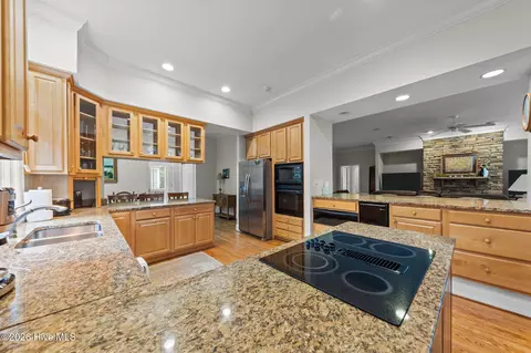 Kitchen - 21 Cherry Hill Pl, Pinehurst, NC 28374 photo 2 of 4