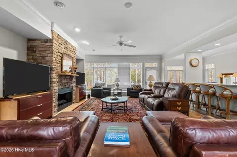 Living - 21 Cherry Hill Pl, Pinehurst, NC 28374 photo 1 of 3
