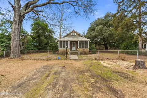 120 W Philadelphia Ave, Pinebluff, NC 28373
