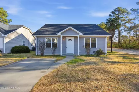 210 Oakwood Ln, Elizabeth City, NC 27909