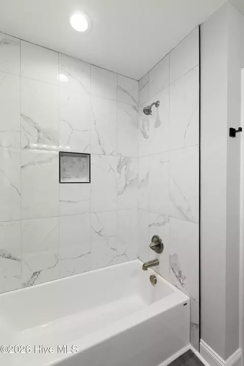 Bath - 3052 Condor Ct, Deep Run, NC 28525 photo 4 of 4