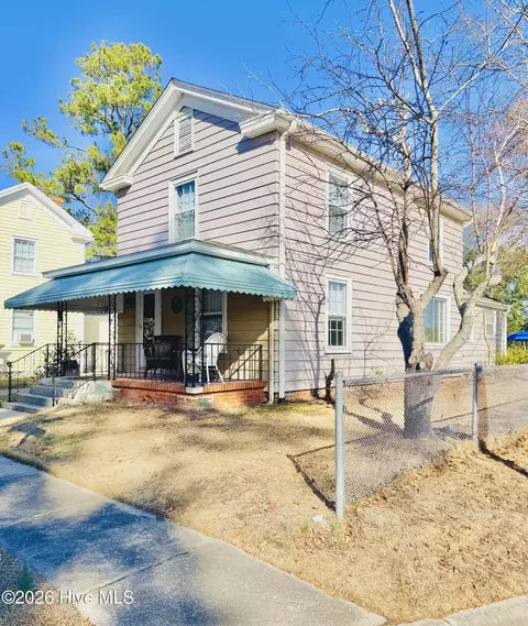 Exterior - 532 E 2nd St, Washington, NC 27889 photo 2 of 8