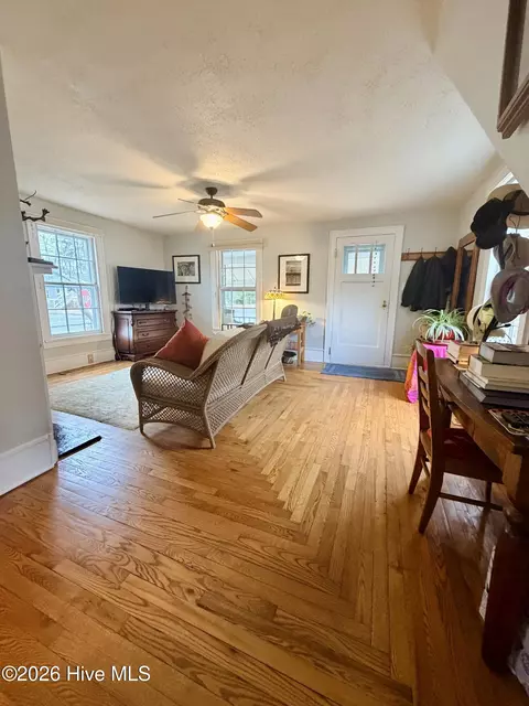 Living - 532 E 2nd St, Washington, NC 27889 photo 3 of 3