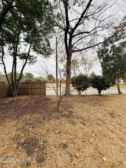 Exterior - 532 E 2nd St, Washington, NC 27889 photo 7 of 8