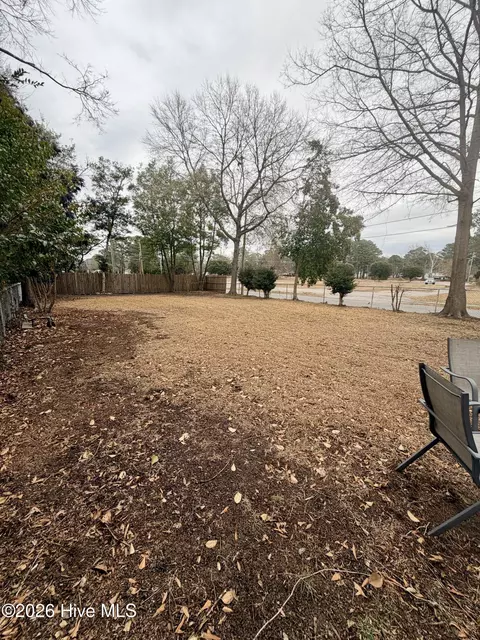 Exterior - 532 E 2nd St, Washington, NC 27889 photo 5 of 8