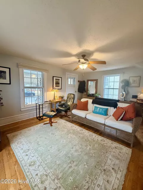 Living - 532 E 2nd St, Washington, NC 27889 photo 2 of 3