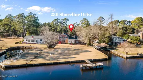 236 Shoreline Dr, New Bern, NC 28562