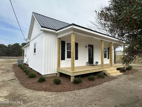 843 Hood Swamp Rd, Goldsboro, NC 27534