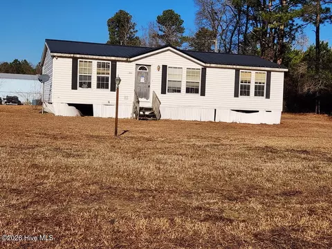 203 William St, Snow Hill, NC 28580