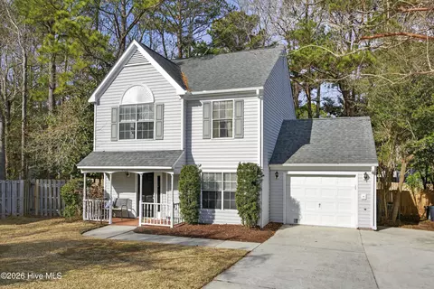 5300 Curlew Dr, Wilmington, NC 28409
