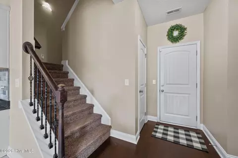 Entry Way - 304 Bear Run, Maple Hill, NC 28454 photo 5 of 7