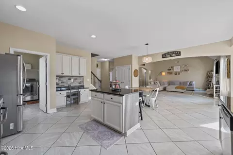 Kitchen - 304 Bear Run, Maple Hill, NC 28454 photo 5 of 6