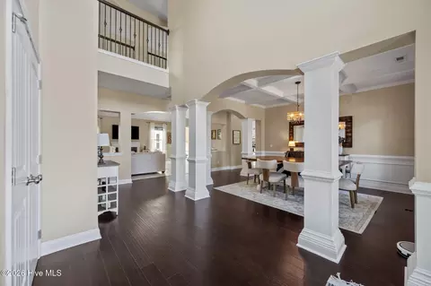 Entry Way - 304 Bear Run, Maple Hill, NC 28454 photo 2 of 7