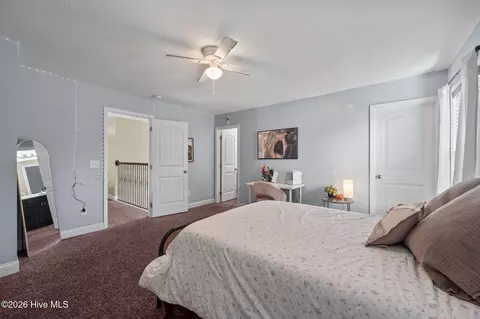 Bedroom - 304 Bear Run, Maple Hill, NC 28454 photo 10 of 11