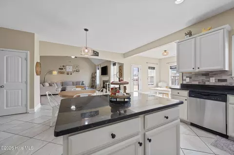 Kitchen - 304 Bear Run, Maple Hill, NC 28454 photo 6 of 6