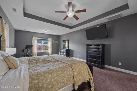 Bedroom - 304 Bear Run, Maple Hill, NC 28454 photo 3 of 11