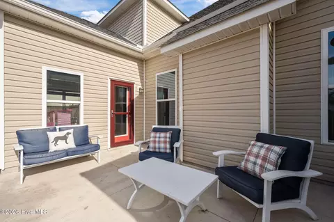 Exterior - 304 Bear Run, Maple Hill, NC 28454 photo 8 of 11