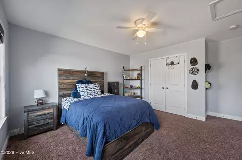 Bedroom - 304 Bear Run, Maple Hill, NC 28454 photo 9 of 11
