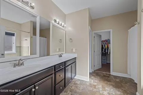 Entry Way - 304 Bear Run, Maple Hill, NC 28454 photo 4 of 7