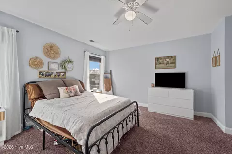 Bedroom - 304 Bear Run, Maple Hill, NC 28454 photo 11 of 11