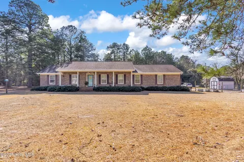 7636 Nc Highway 41, Elizabethtown, NC 28337