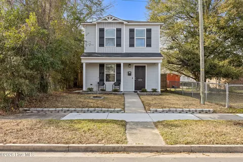 1004 S 8th St, Wilmington, NC 28401