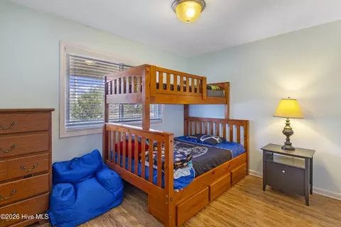 Bedroom - 412 Lakeview Dr, Hampstead, NC 28443 photo 1 of 7