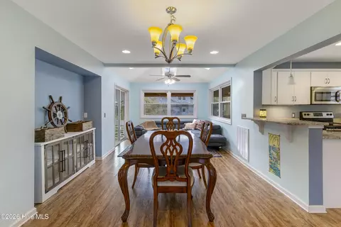 Dining - 412 Lakeview Dr, Hampstead, NC 28443 photo 1 of 2