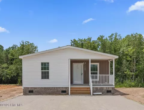 6823 Lewis Dr SE, Winnabow, NC 28479