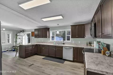 151 Shelley Rd, Hampstead, NC 28443 photo 9